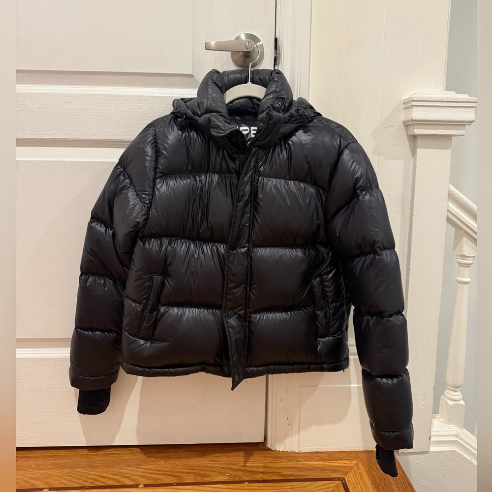 Aritzia Super Puff Shorty